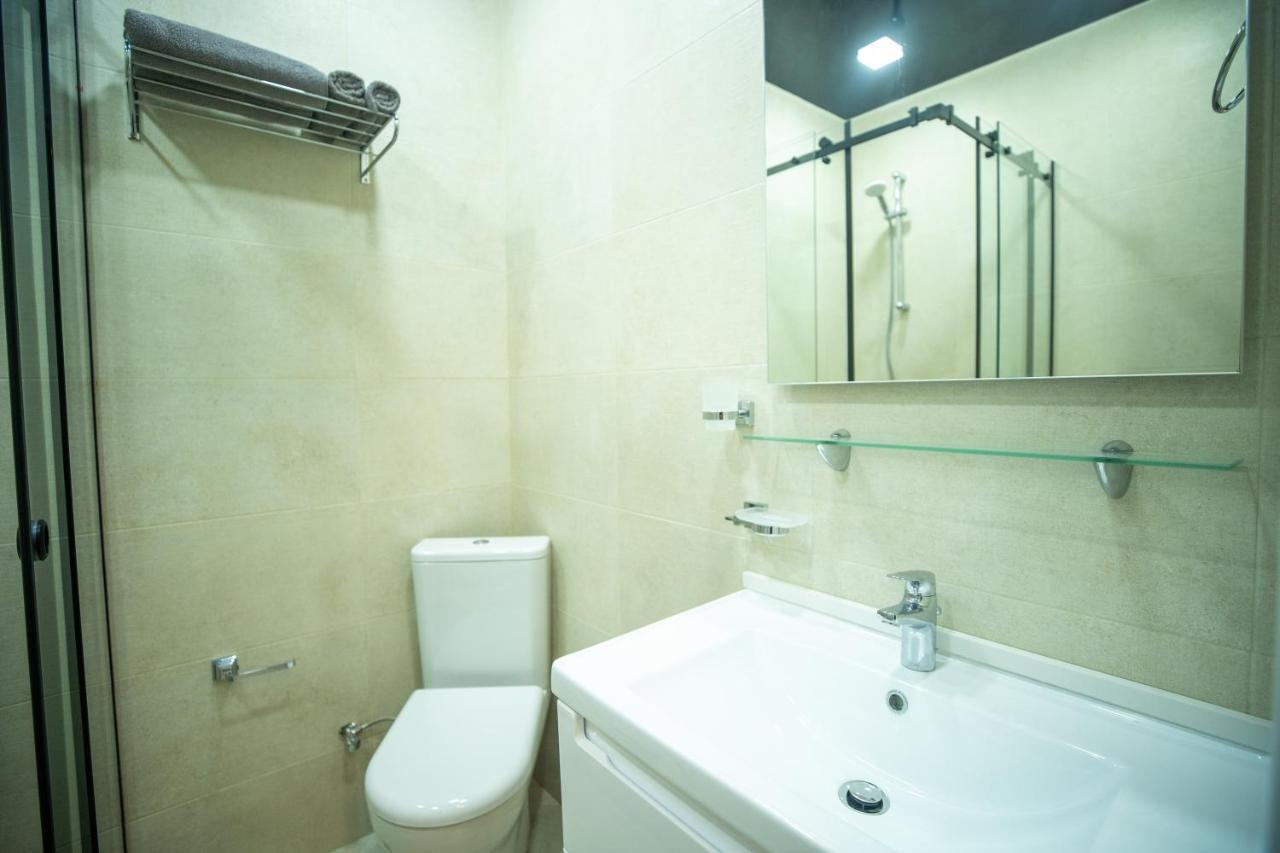 Ramada Skytower Apartment Batumi Exterior foto
