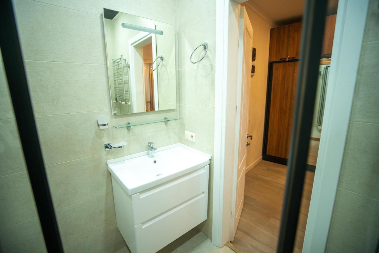 Ramada Skytower Apartment Batumi Exterior foto