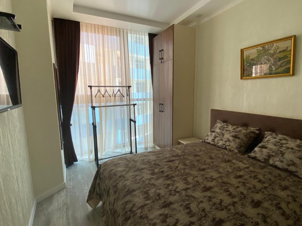 Ramada Skytower Apartment Batumi Exterior foto